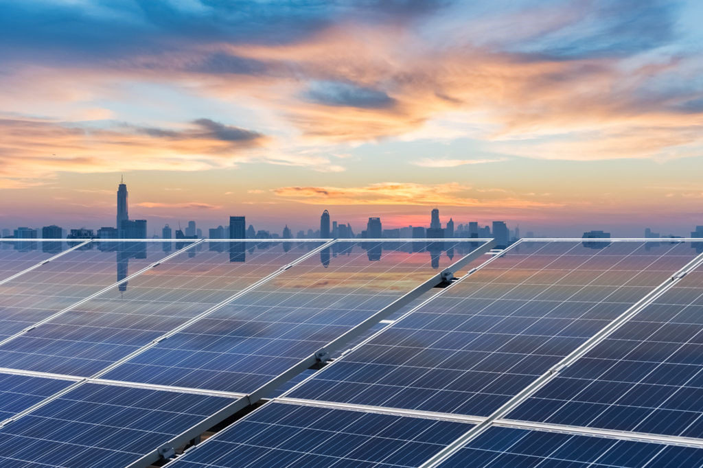 "カーボンニュートラル"の達成を支援するための太陽光発電プロジェクトの世界的な推進
